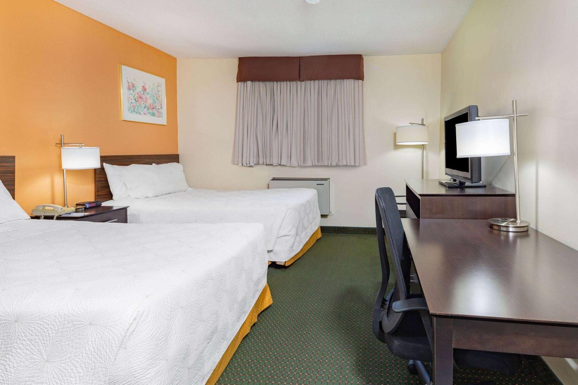 Travelodge By Wyndham Bracebridge Exteriér fotografie
